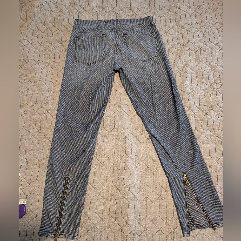 Unavailable - Picture 7 of 8